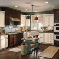 Overton and Wentworth kitchen with contrasting laminate and Maple wood finishes