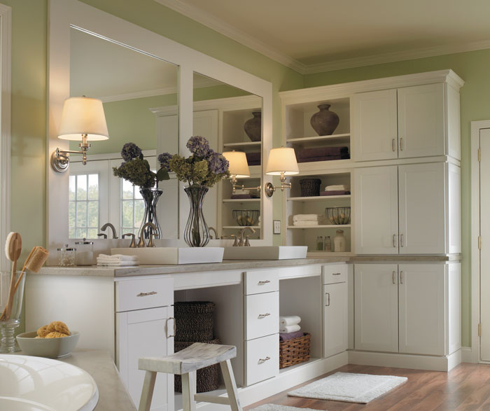 White Bathroom Cabinets - Aristokraft Cabinetry