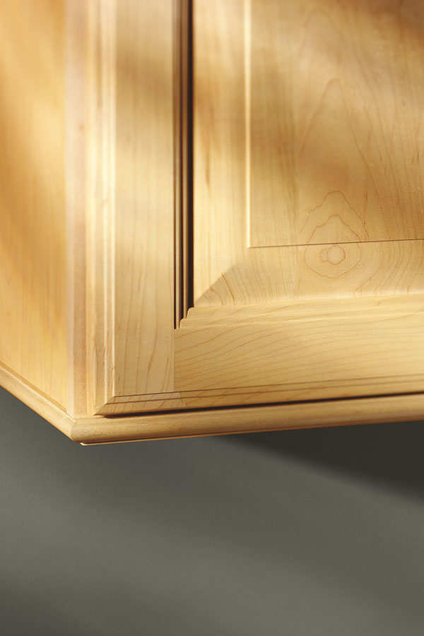 Light Rail Moulding - Aristokraft Cabinetry