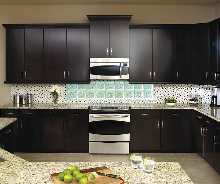 Dark Kitchen Cabinets: Urban Elegance