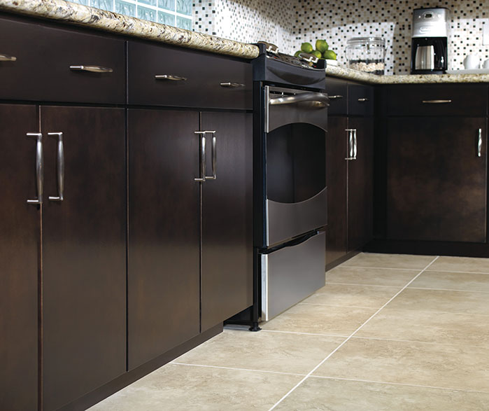 Dark Kitchen Cabinets: Urban Elegance